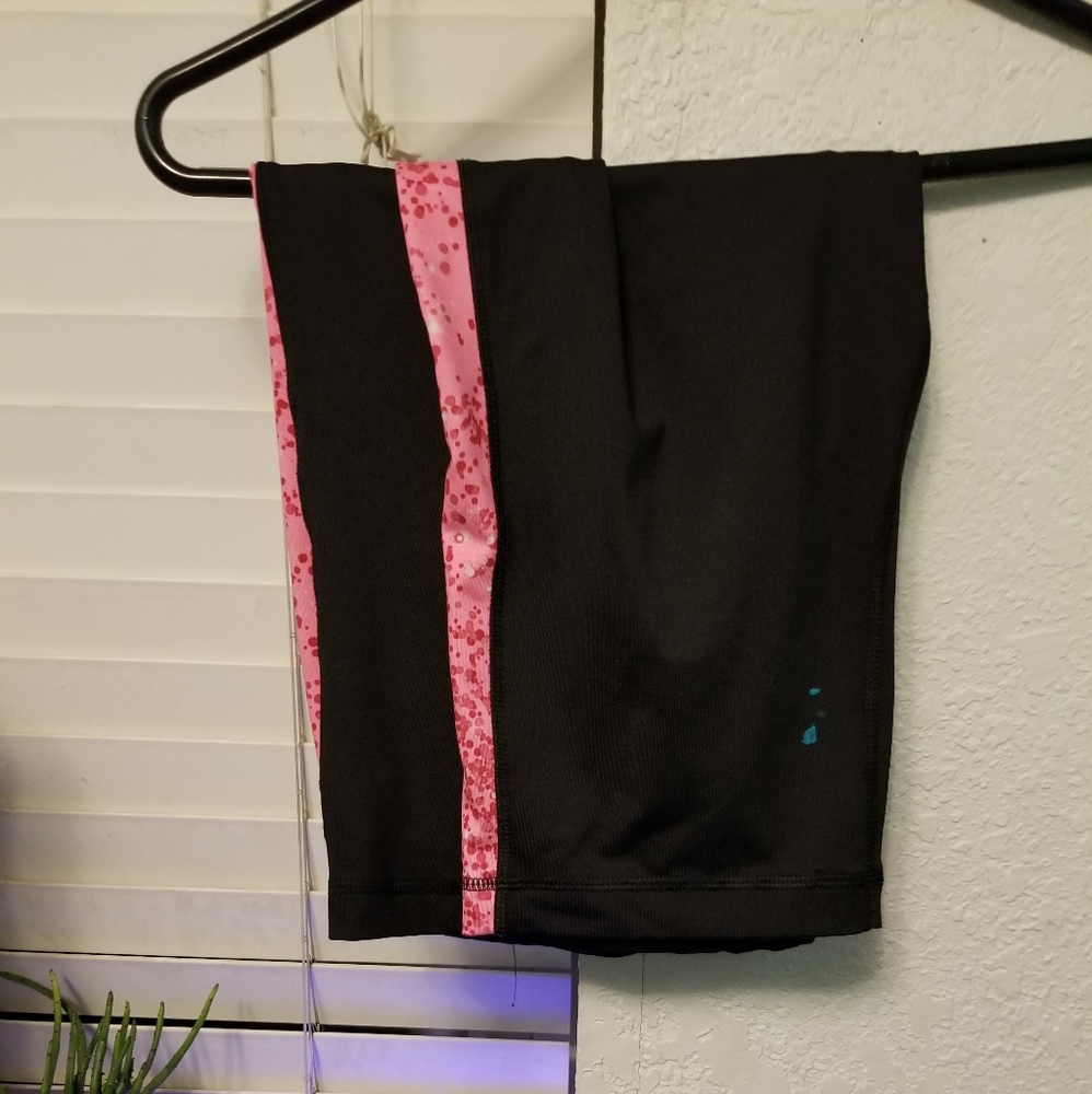 Black/pink yoga pants